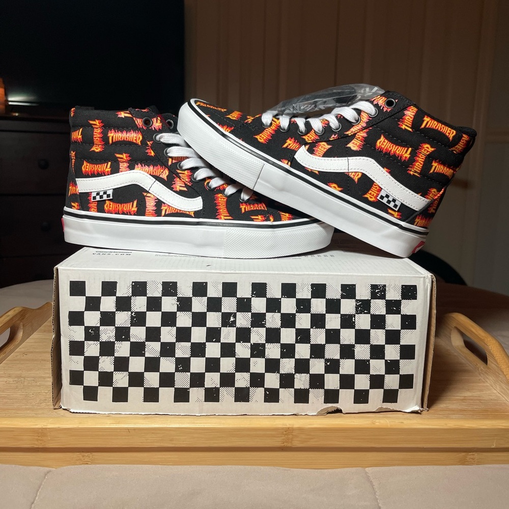 Vans Sk8-Hi Thrasher Logo Limited Edition (With Extra Laces)